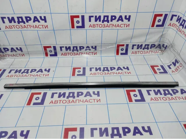 Накладка стекла переднего левого Ford Kuga 5251758