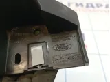 Кронштейн заднего бампера правый Ford Kuga 2271748