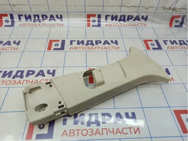 Обшивка стойки средней правой верхняя Ford Kuga 2034293