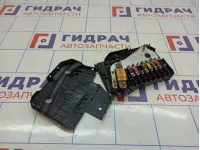 Блок предохранителей Ford Kuga AV6T14A067BB