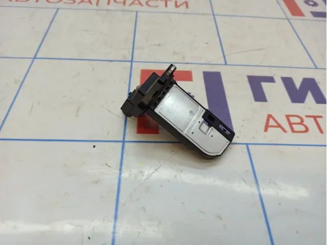 Расходомер воздуха Ford Kuga 5045844