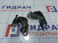 Петли двери передней левой Ford Kuga