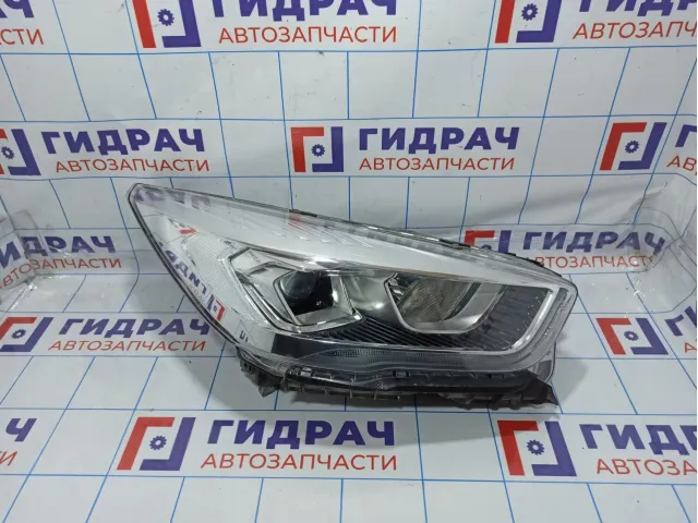 Фара правая Ford Kuga 2314087
