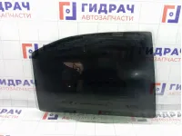 Стекло двери задней правой Ford Mondeo 1303630