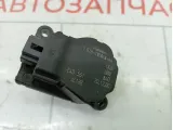 Моторчик заслонки отопителя (печки) Ford Mondeo 1448242