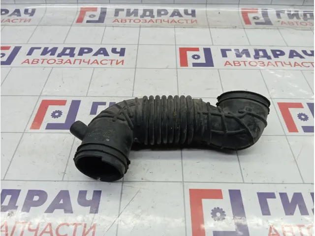 Патрубок воздушного фильтра Ford Mondeo 1330332