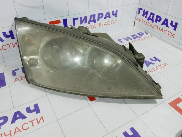 Фара правая Ford Mondeo 1435622
