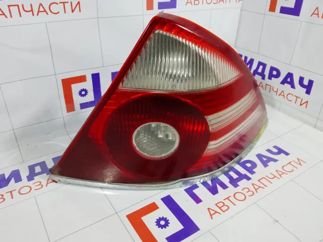 Фонарь задний правый Ford Mondeo 1464086