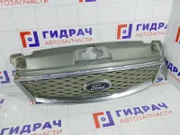Решетка радиатора Ford Mondeo 1365546
