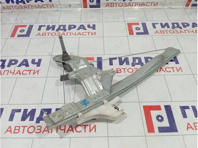 Стеклоподъемник механический задний правый Ford Mondeo 1320872