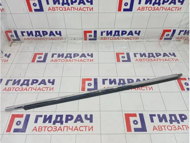 Накладка стекла переднего левого Ford Mondeo 1349997