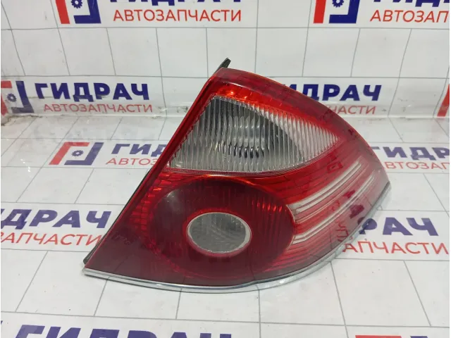 Фонарь задний правый Ford Mondeo 1464086