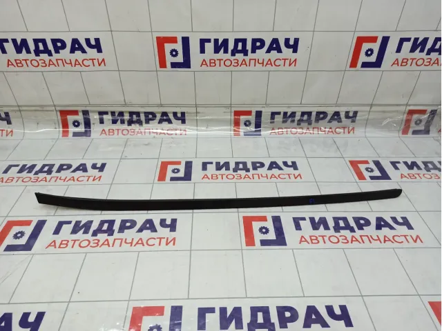 Молдинг лобового стекла левый Ford Mondeo 1305443