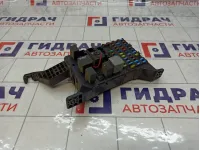 Блок предохранителей Ford Mondeo 1372046