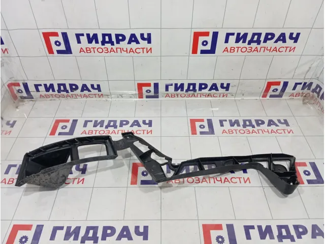 Кронштейн бампера задний правый Ford Mondeo 1717539