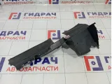 Дефлектор радиатора правый Ford Mondeo 6M218310CA