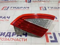Фонарь задний внутренний правый Ford Mondeo 1486766