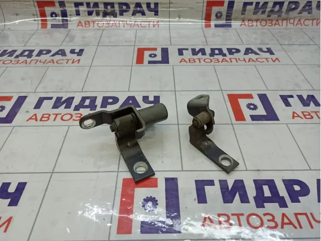 Петли двери передней правой Ford Mondeo