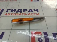 Повторитель на крыло правый Ford Mondeo 1571281