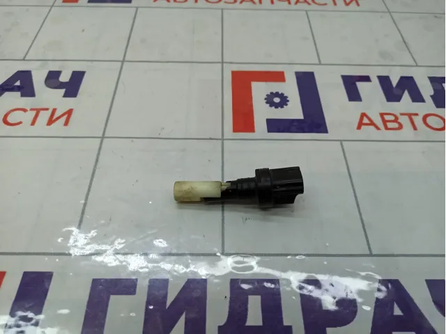 Датчик уровня в бачок омывателя Ford Mondeo 1234154