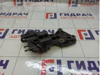 Кронштейн двигателя правый Ford Mondeo 1420900