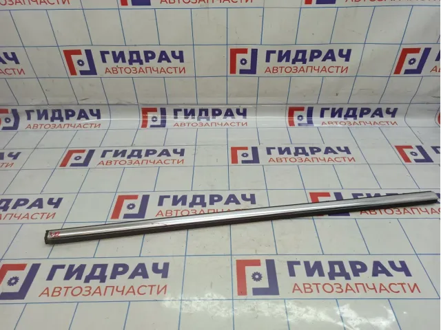 Накладка стекла переднего правого Ford Mondeo 4 (BD) 1742006