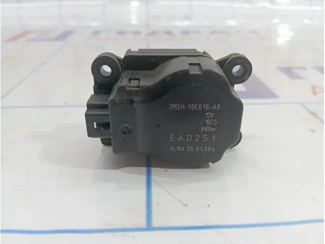 Моторчик заслонки отопителя Ford Mondeo 4 (BD) 1786200