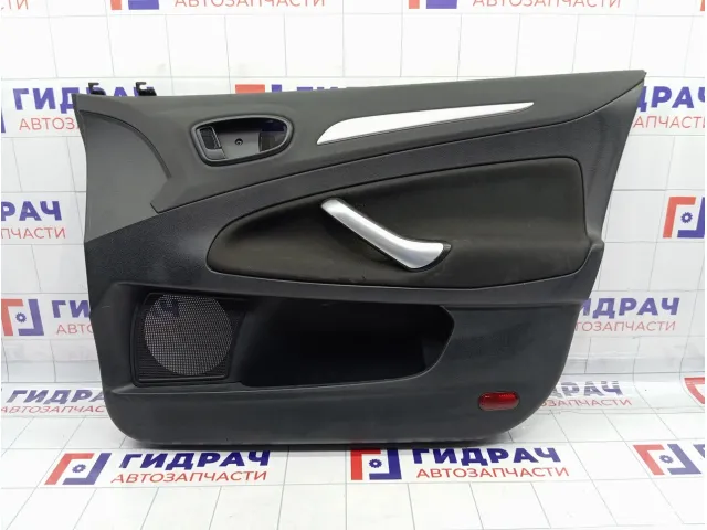 Обшивка двери передней правой Ford Mondeo 1511372