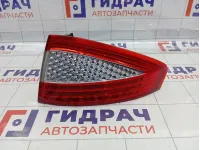 Фонарь задний наружный правый Ford Mondeo 1486778