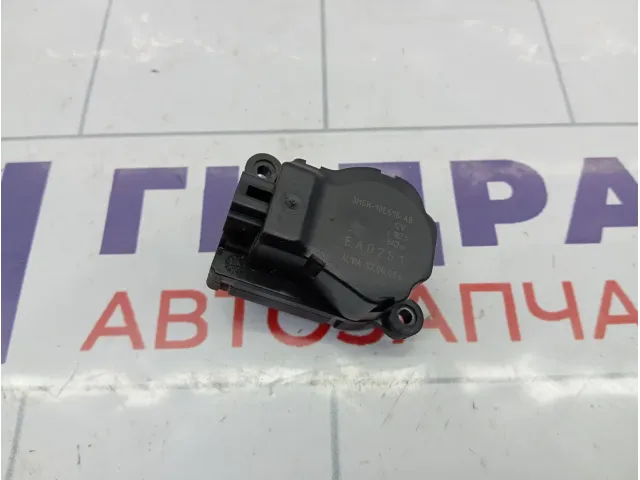 Моторчик заслонки отопителя (печки) Ford Mondeo 3M5H19E616AB