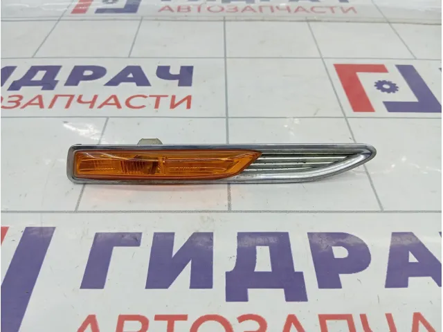 Повторитель на крыло левый Ford Mondeo 7S7113K354BD