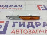 Повторитель на крыло правый Ford Mondeo 7S7113K354AD