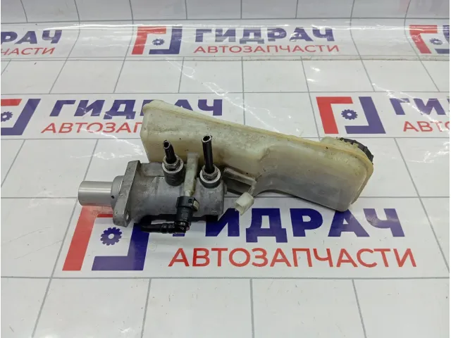 Цилиндр тормозной главный Ford Mondeo 1731760
