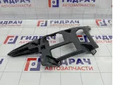 Кронштейн бампера передний левый Ford Mondeo 7S7117E857AD