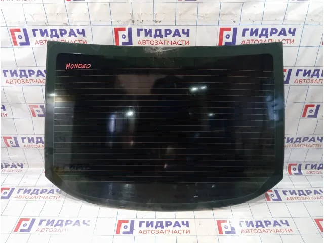 Стекло заднее Ford Mondeo 1582486