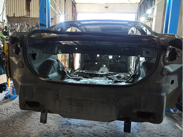Панель задняя Ford Mondeo