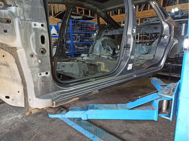 Порог со стойкой левый Ford Mondeo