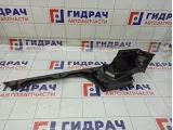 Кронштейн полки багажника правый Ford Mondeo 1699736