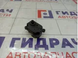 Моторчик заслонки отопителя (печки) Ford Mondeo 3M5H19E616AB