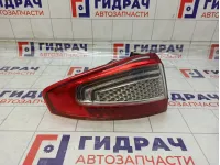 Фонарь задний наружный левый Ford Mondeo 1767498