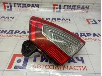 Фонарь задний внутренний правый Ford Mondeo 1744243