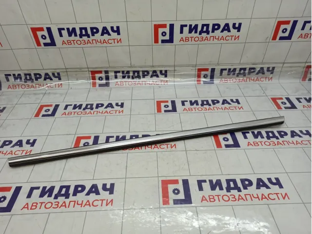 Накладка стекла заднего правого Ford Mondeo 1742023