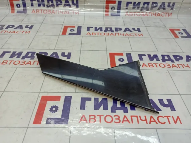 Накладка двери задней правой Ford Mondeo 1718523