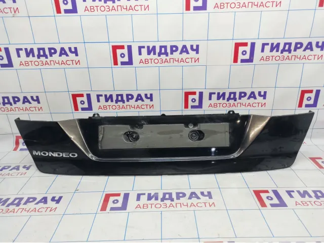 Накладка крышки багажника Ford Mondeo (BD) 1711031