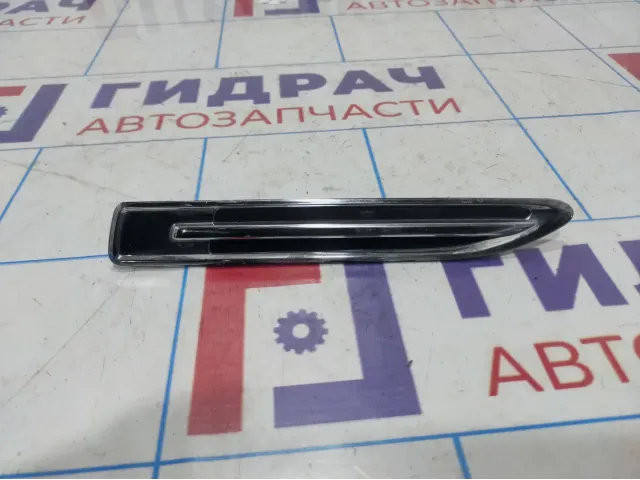 Накладка переднего крыла правого Ford Mondeo (BD) 1754158