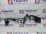 Направляющая заднего бампера левая Ford Mondeo (BD) 1717540