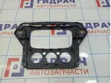 Рамка магнитолы Ford Mondeo (BD) 1778487