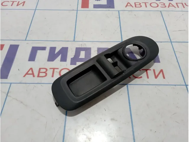 Накладка декоративная Ford Mondeo (BD) 7S7114B076