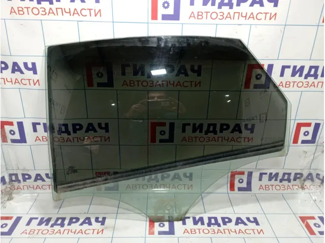 Стекло двери задней левой Ford Mondeo (BD) 1461653