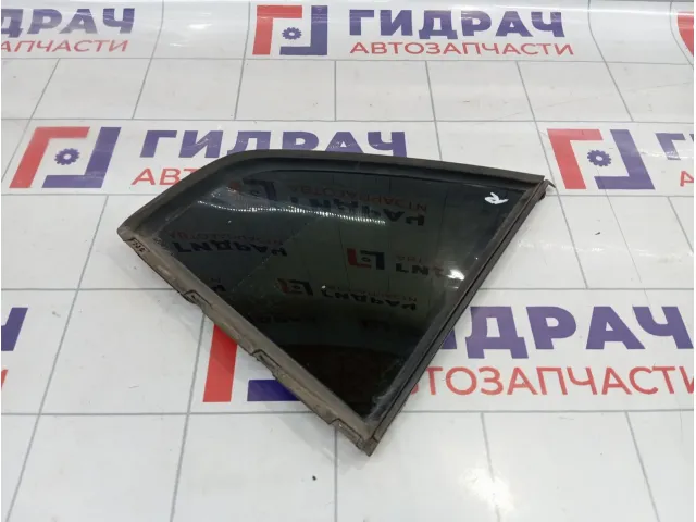 Стекло двери задней правой (форточка) Ford Mondeo 3 (B4Y) 1346077